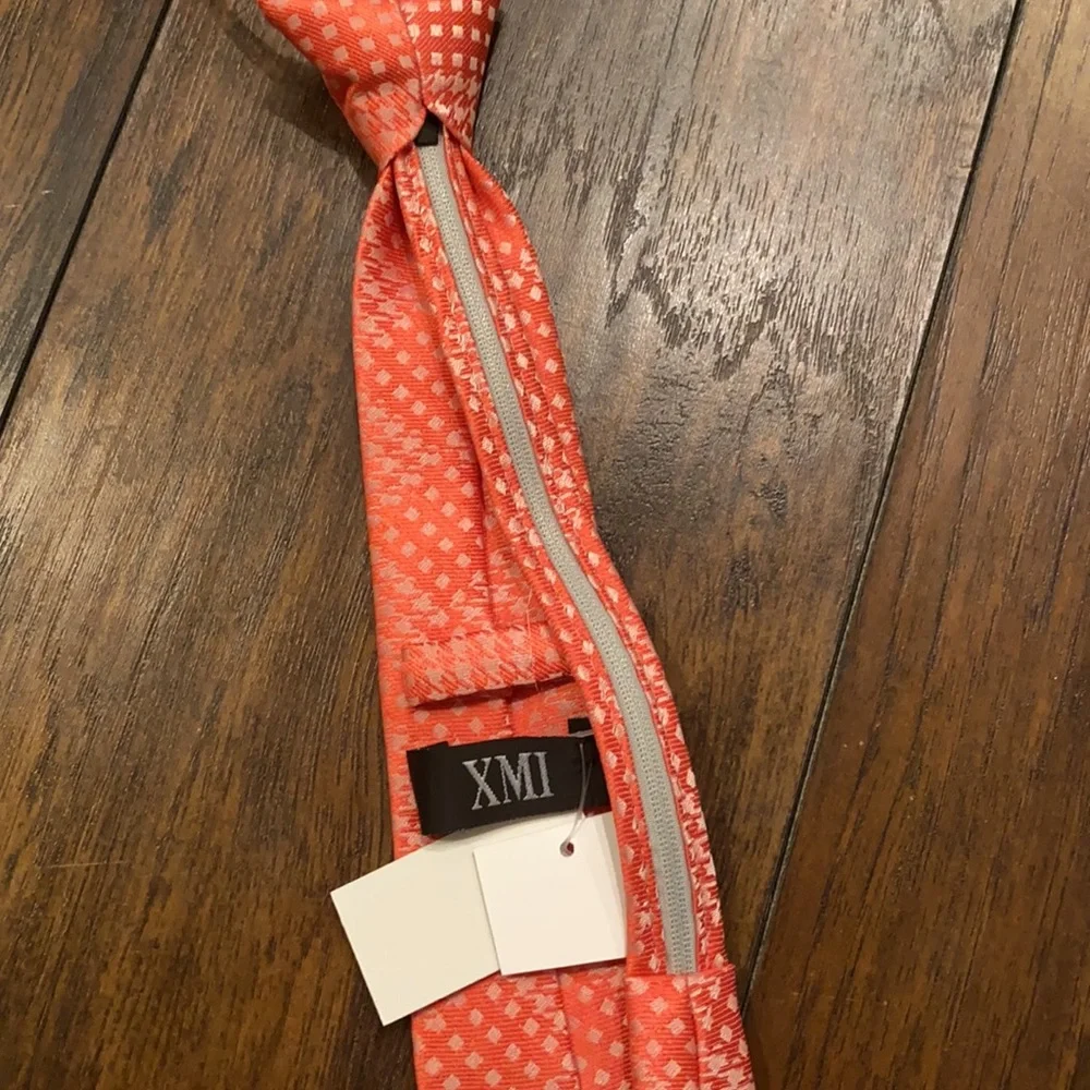 XMI Adjustable Zipper Tie
